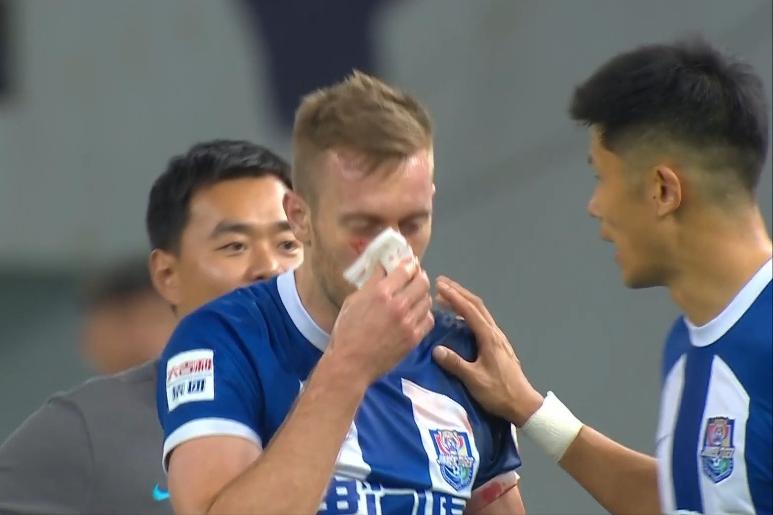 崔康熙三拳庆祝原视频,崔康熙首秀