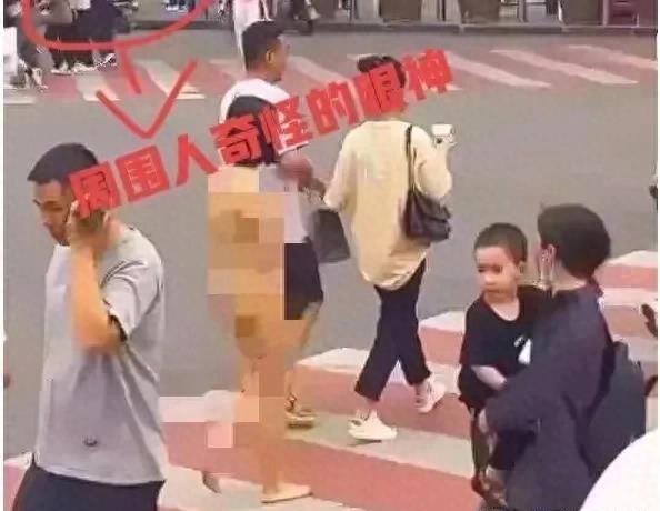 男子在小区裸晒补钙后续,男子在小区裸晒补钙犯法么