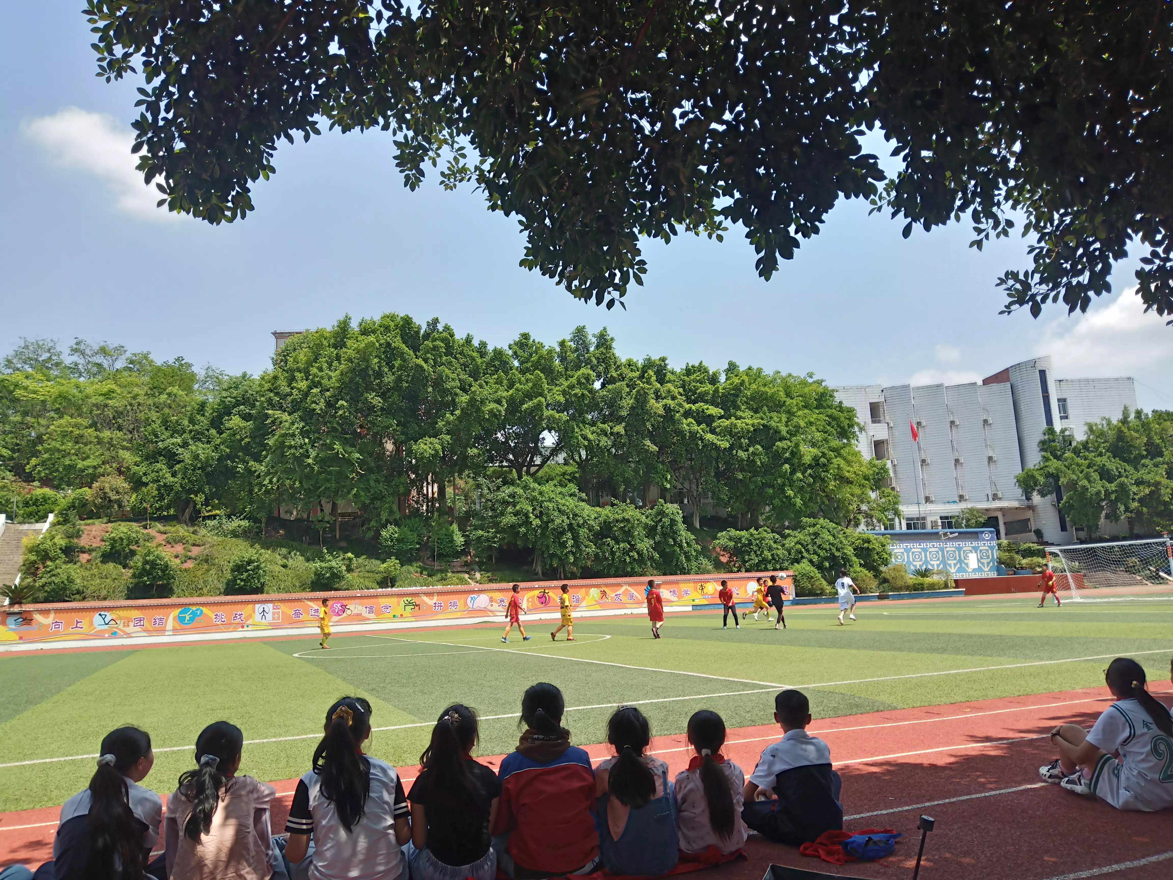 足球，让生活变得快乐