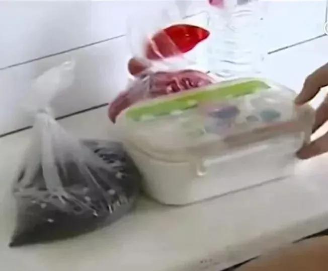 女子抛夫弃子和别人私奔,女子抛夫弃女跟人私奔