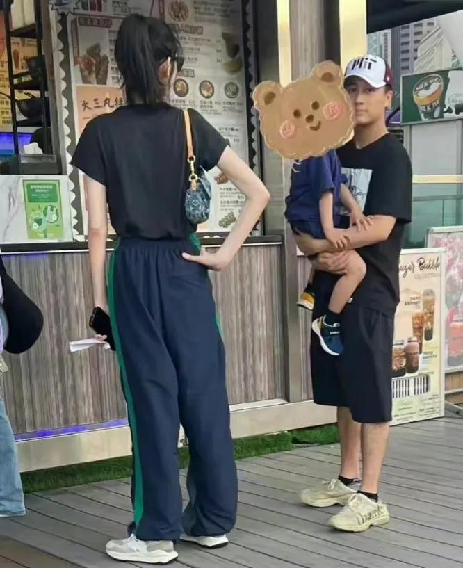 奚梦瑶何猷君怼脸拍照,奚梦瑶被调侃视频