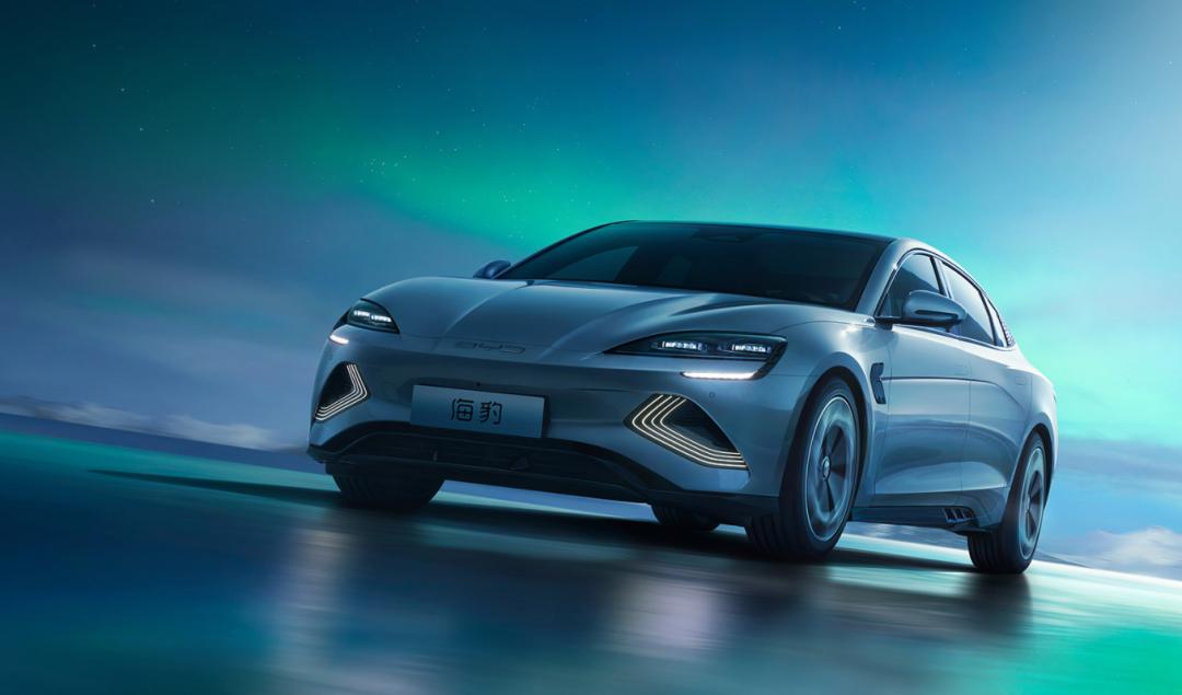 买了比亚迪发个朋友圈,买个破苹果手机发朋友圈炫耀