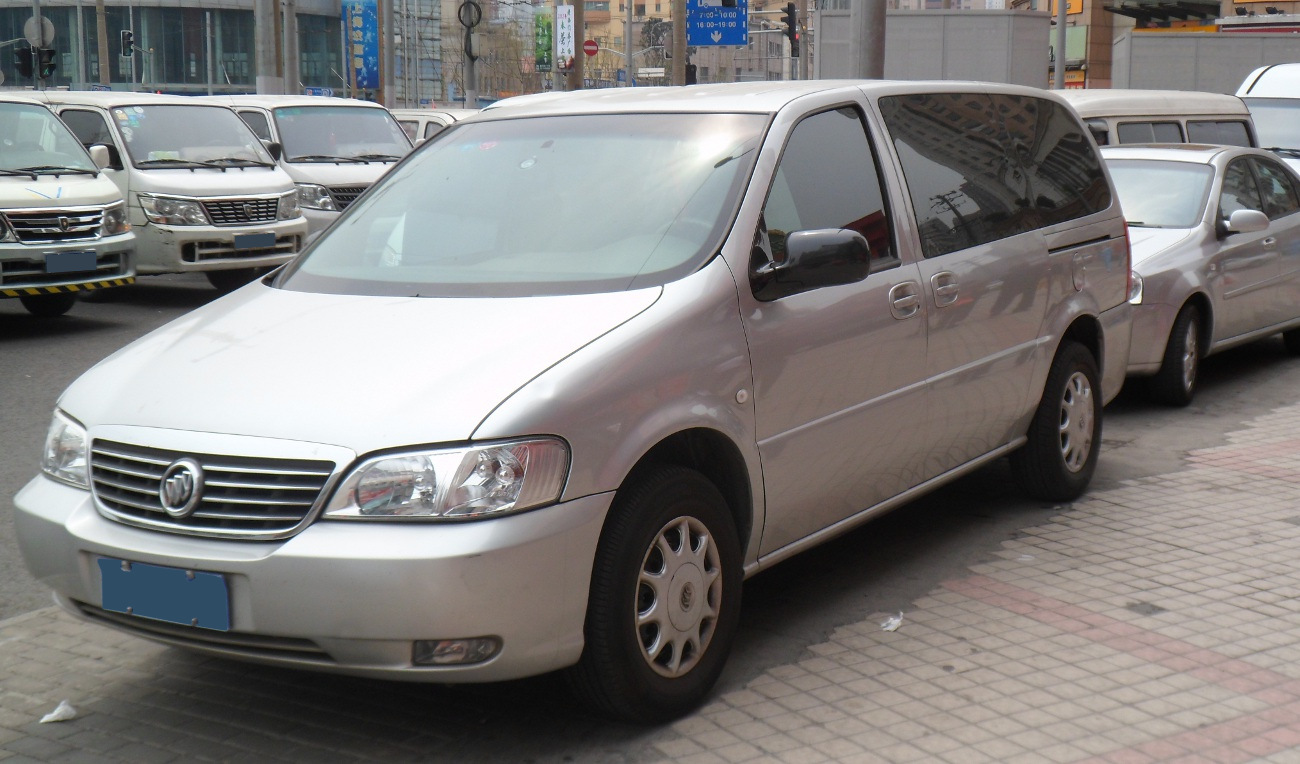 别克gl8商务车和大众威然哪个好,2022年别克gl8商务车多少钱