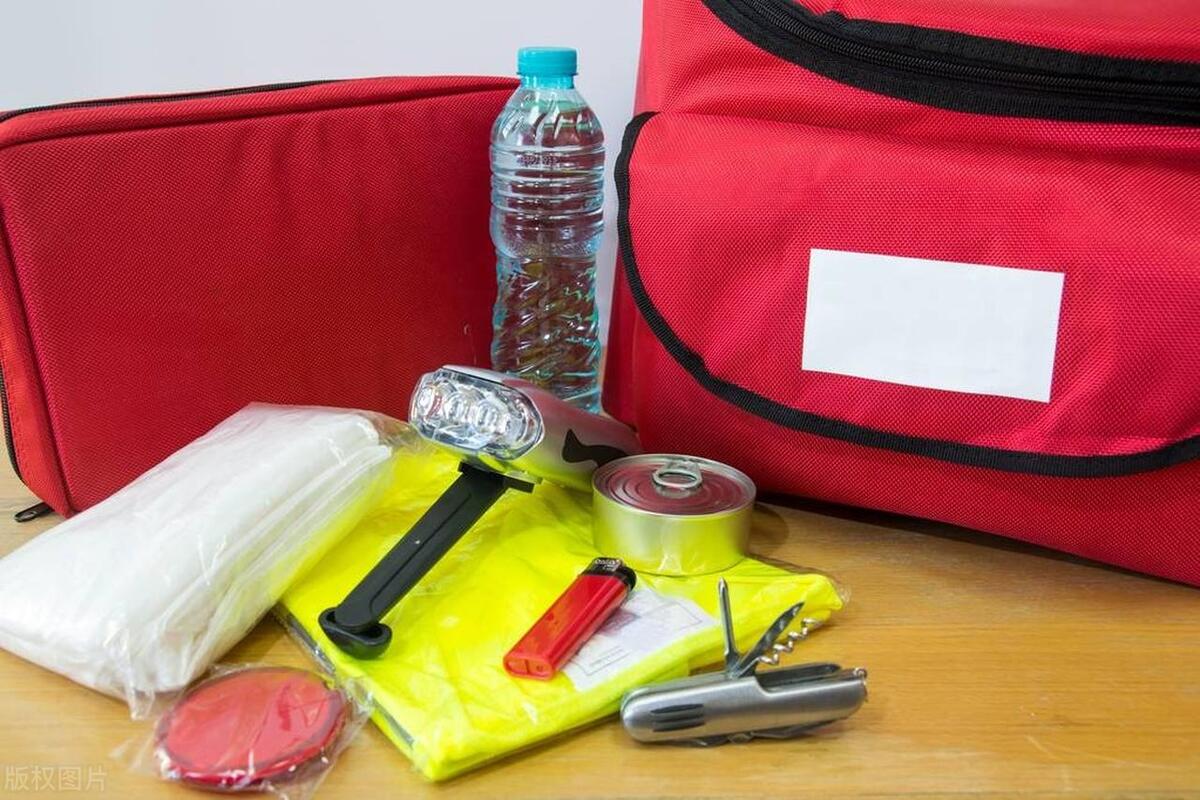 我的旅行故事，拯救被石头砸伤的小男孩，大家的反应让我看清人性