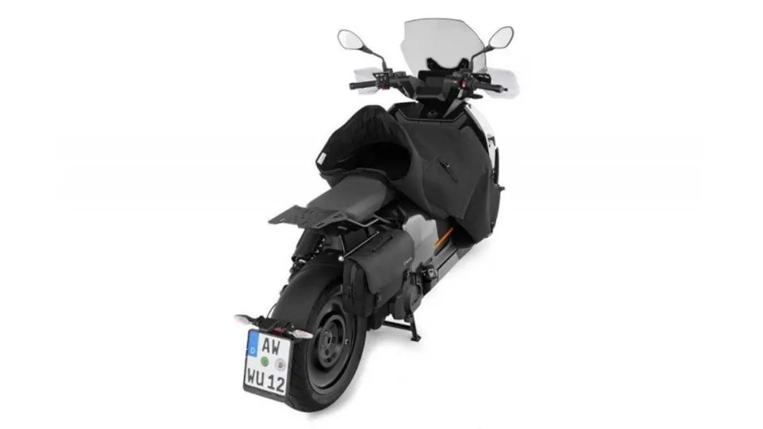 专门针对大踏板！国外Wunderlich推出冬天专用腿套！