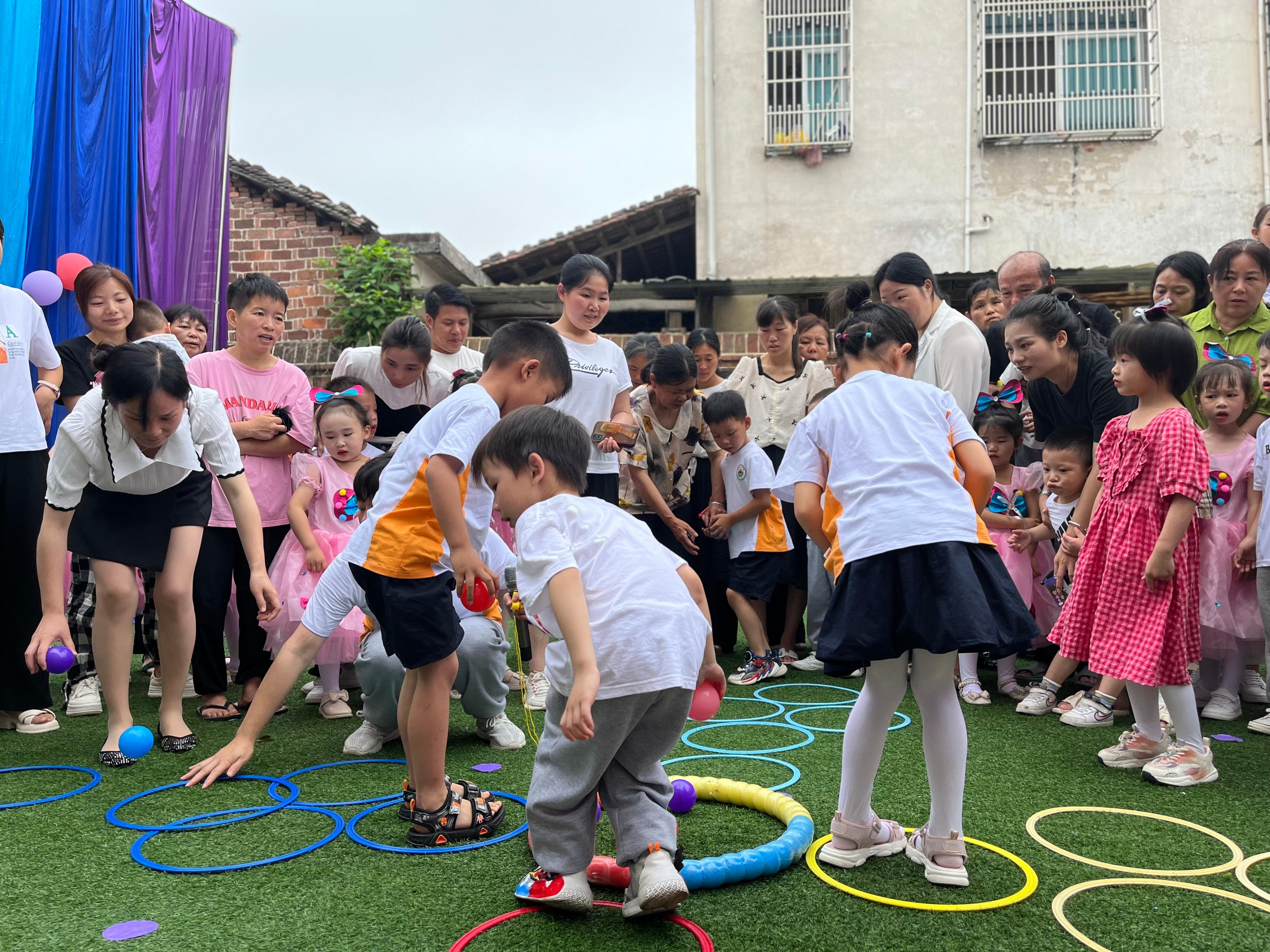 春苗幼儿园元宵喜乐会,春苗幼儿园小朋友