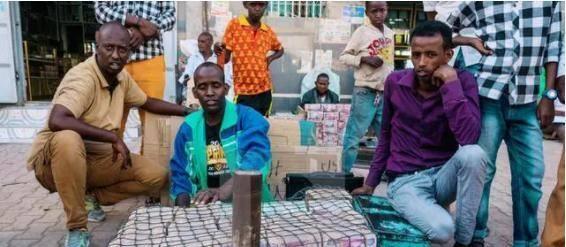 津巴布韦是一个什么样的国度,人人都是亿万富翁的国家