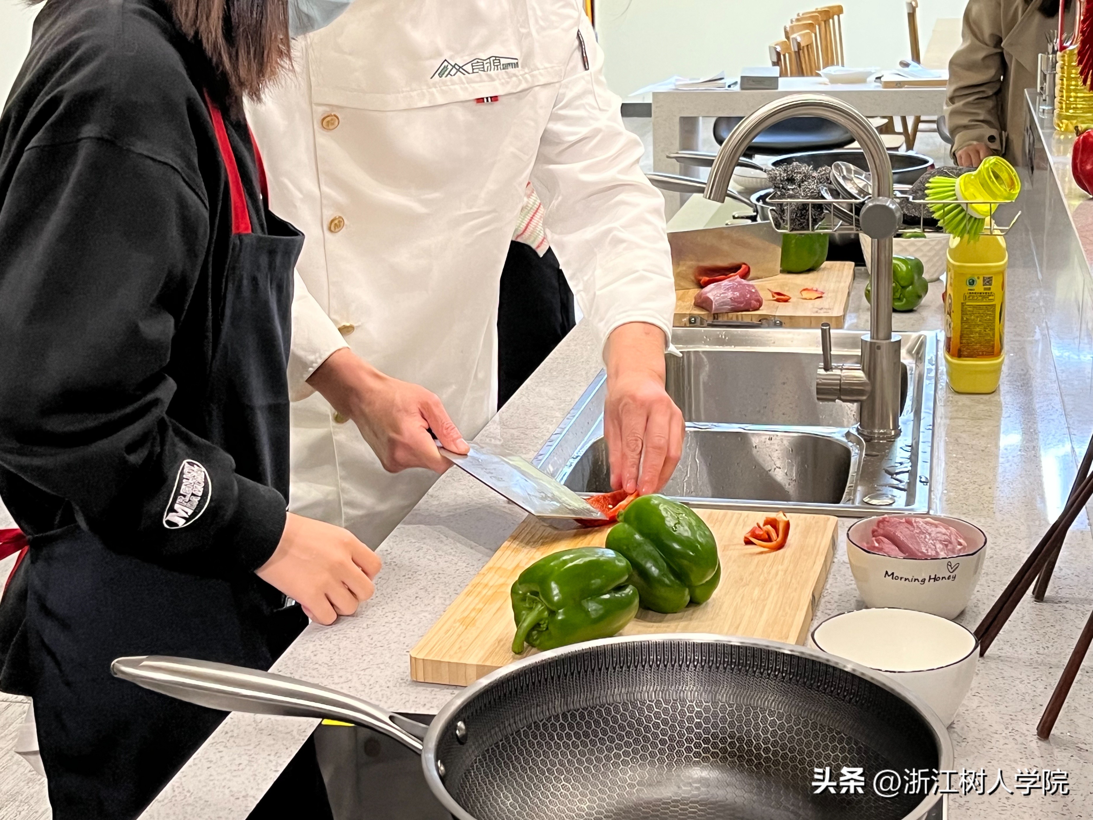 娴欐睙鏍戜汉瀛﹂櫌缇庨,娴欐睙鏍戜汉瀛﹂櫌鍘ㄨ壓浜ゆ祦