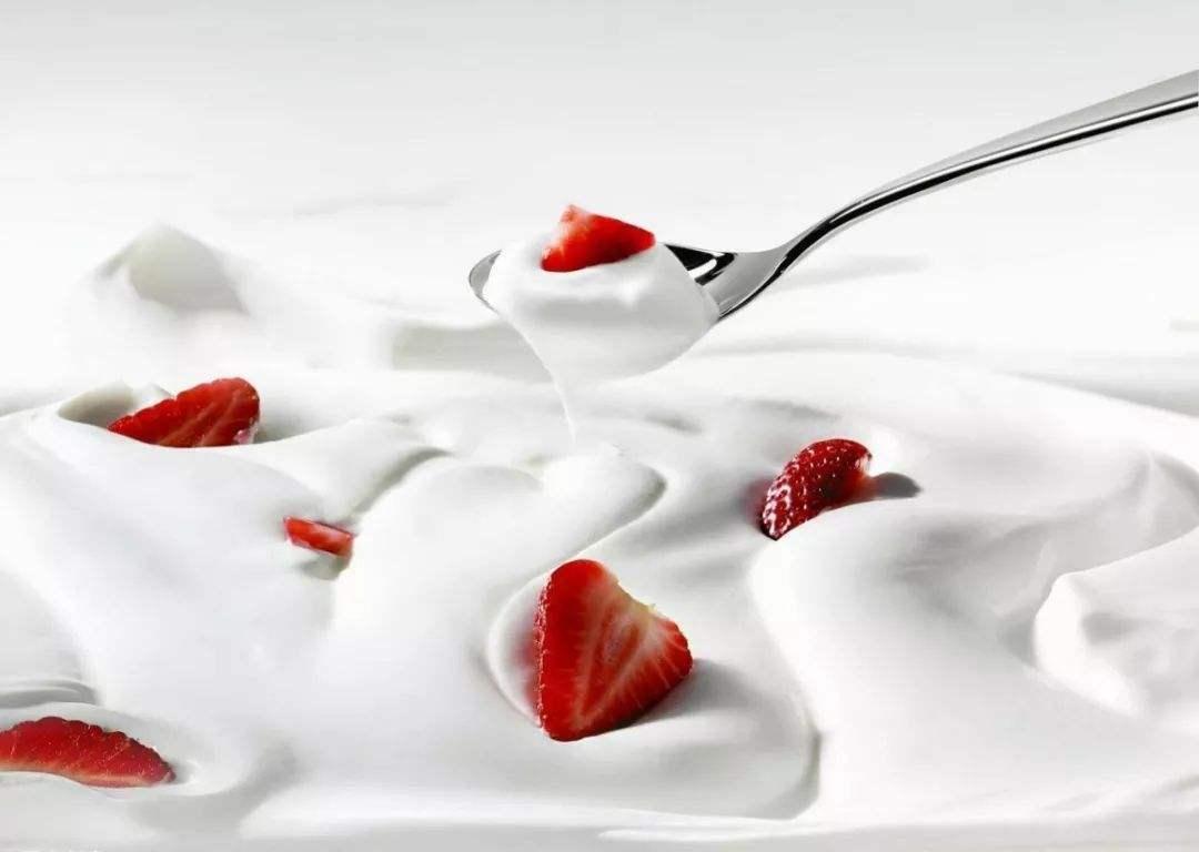 坚持喝酸奶身体有哪些变化,坚持每天早上喝酸奶会怎么样