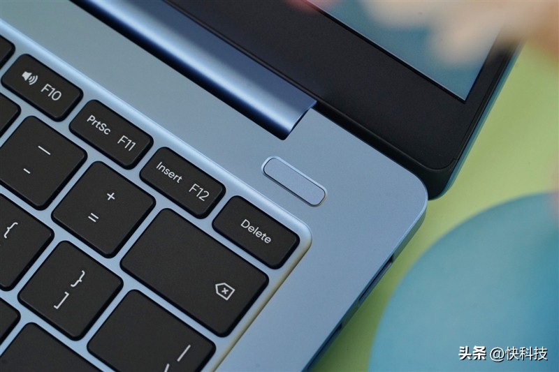 性能轻薄本天选air,测评笔记本air18款和19款