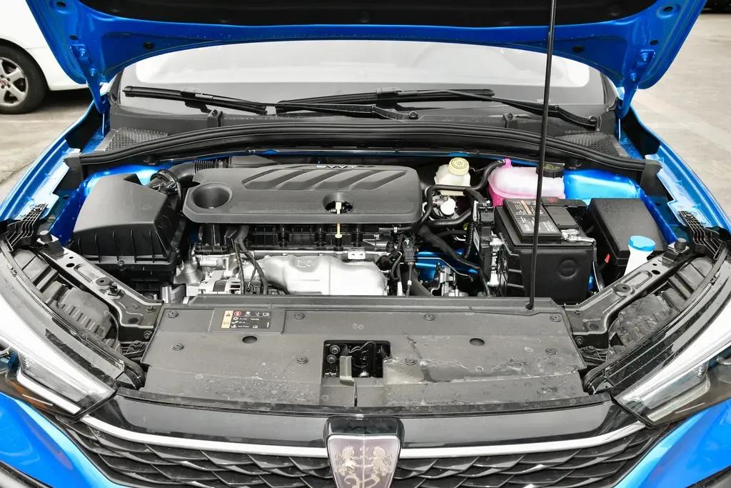 试驾新款荣威i5手动挡,荣威2022款i5试驾感受