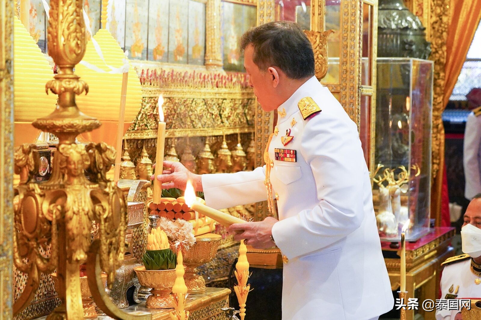 泰国节日三宝佛,泰国免费三宝佛节