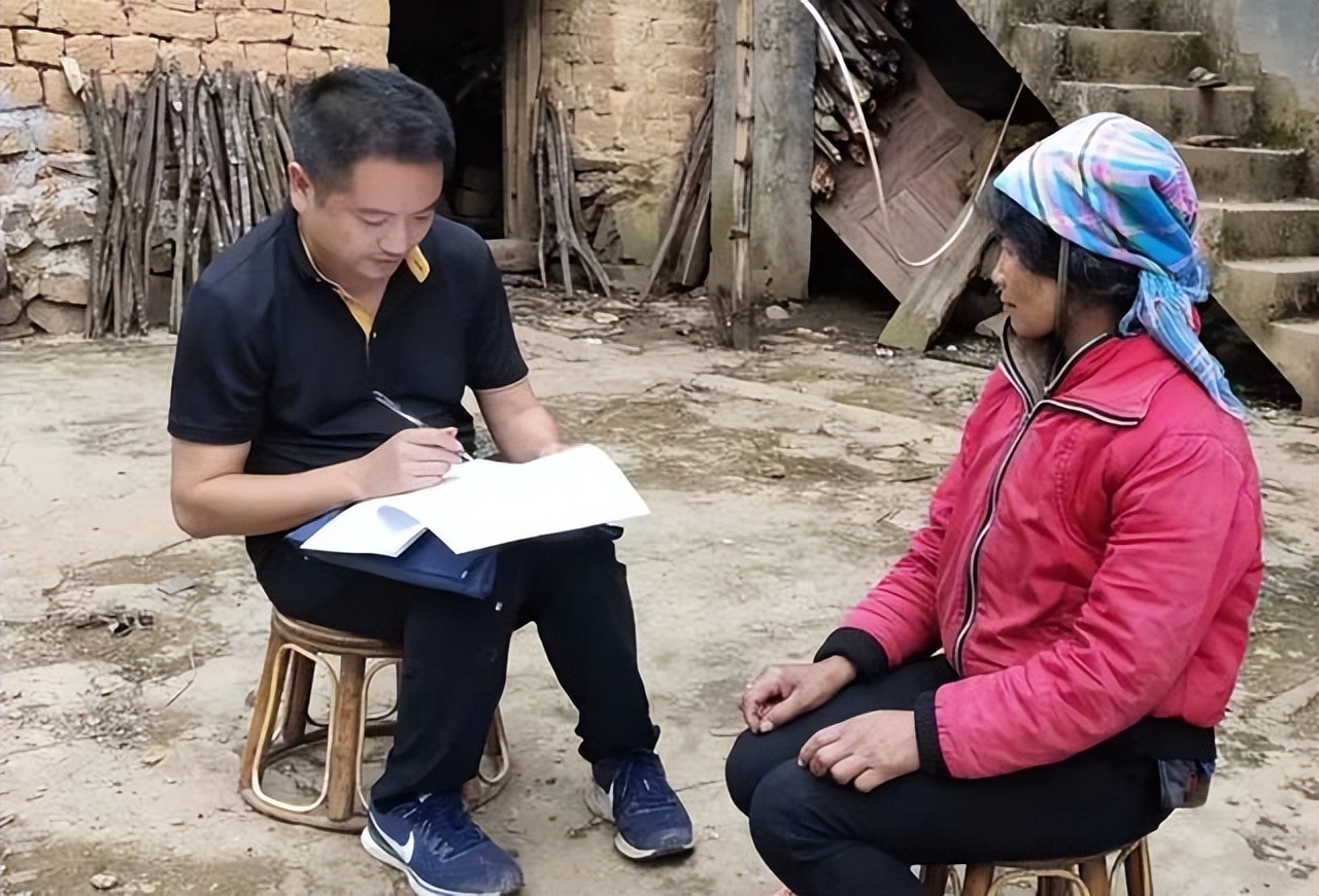 人才引进和选调生哪个发展好,人才引进和选调生哪个更好