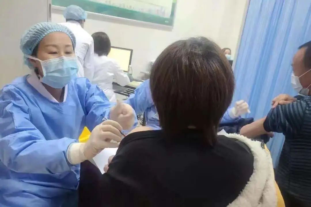 做好疫情防控都江堰在行动,四川抓实疫情防控工作会议