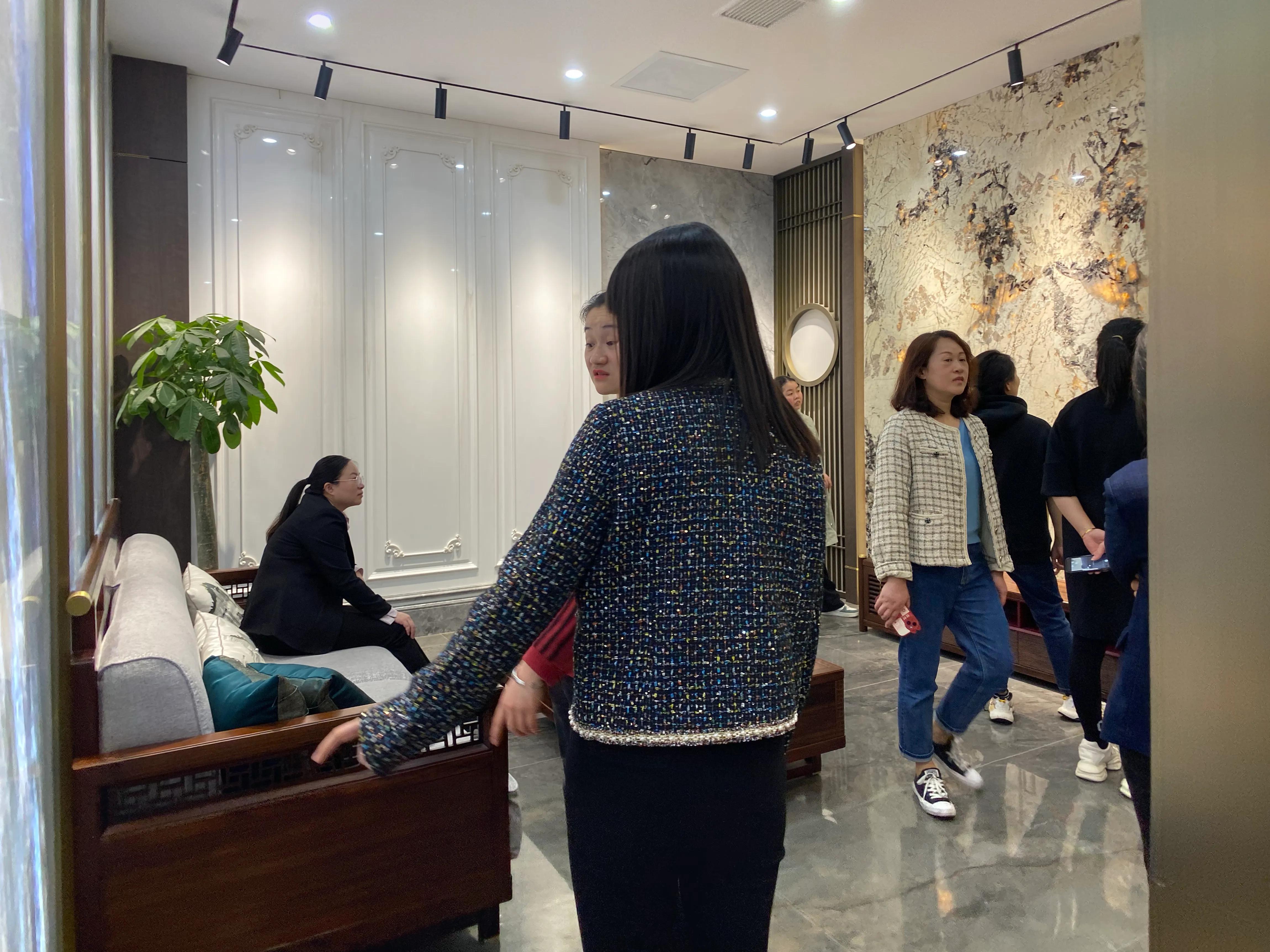 买建材家居到百汇国际,万家丽家具建材市场