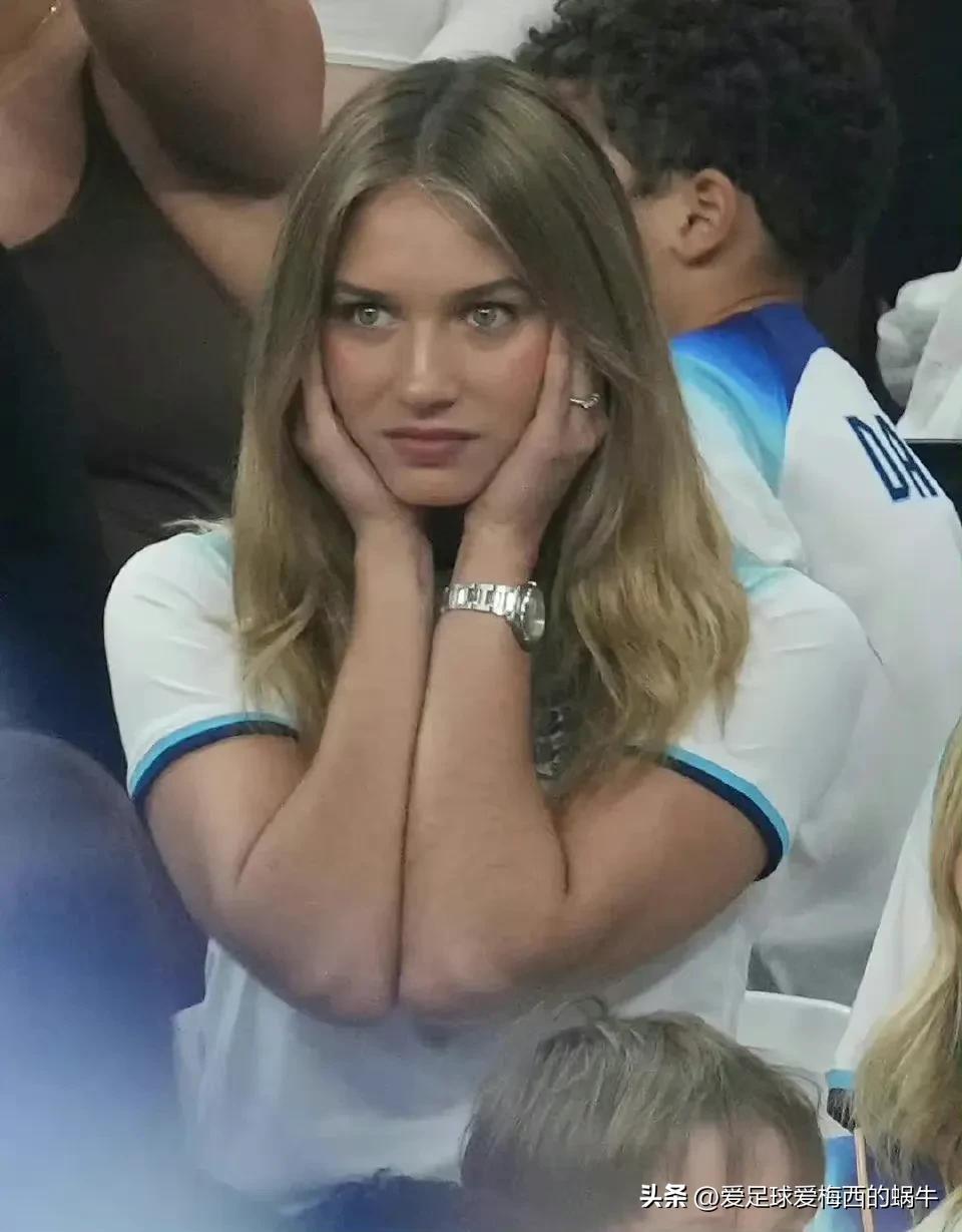 曼城太太团争奇斗艳,太太团斗艳