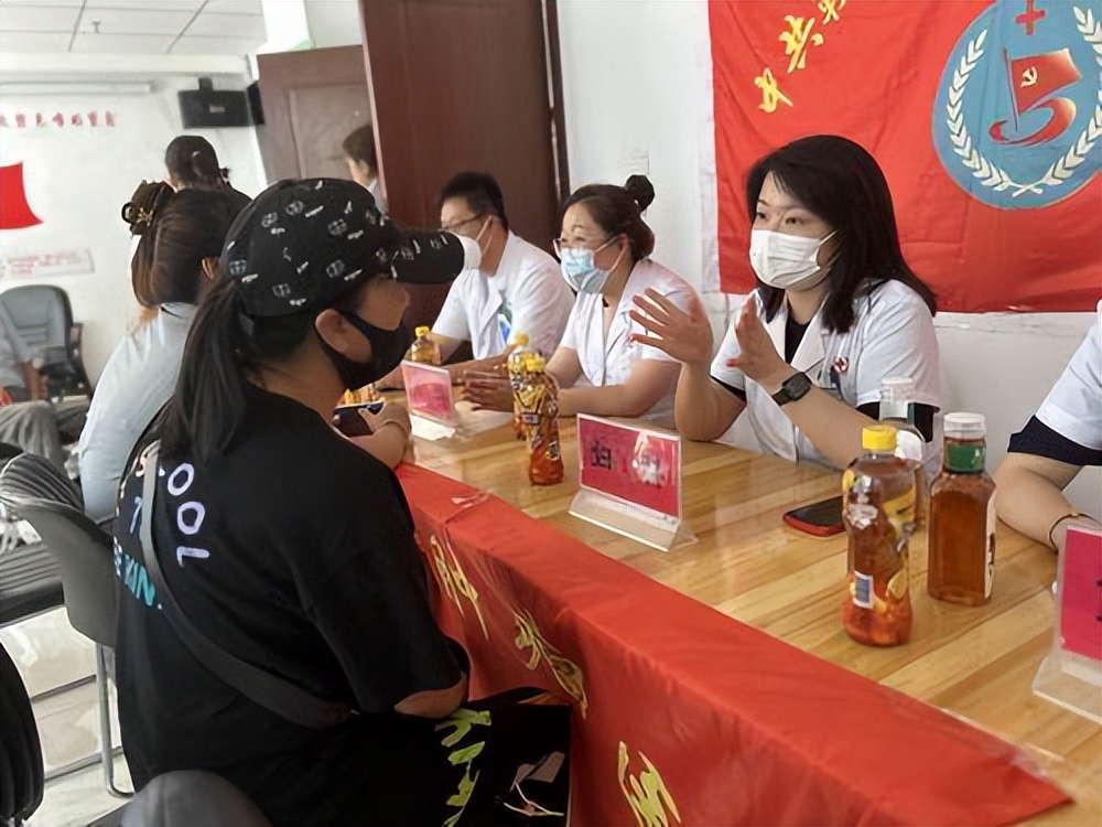 健康有“医”靠!爱心义诊来到居民“家”门口