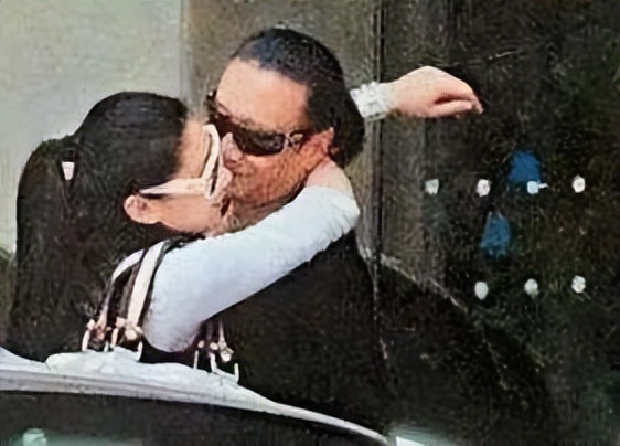 谢贤coco分手后现状,coco多少岁跟了谢贤