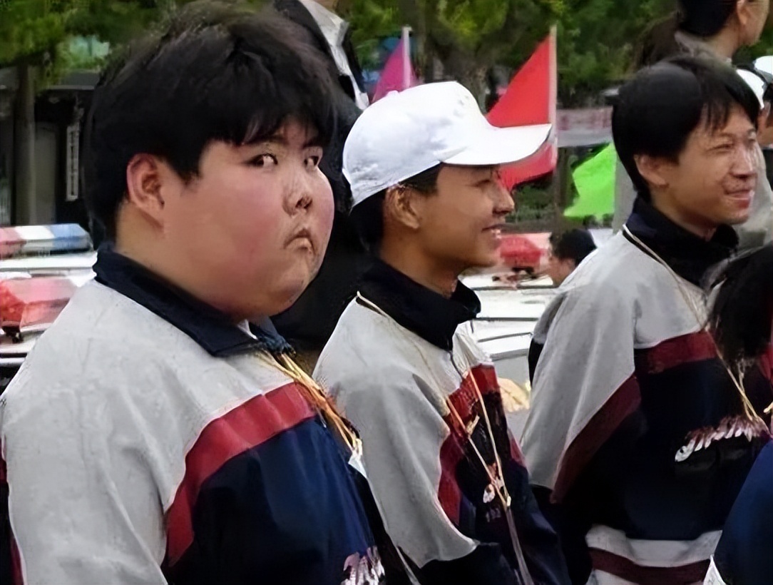 中国4岁小胖现状,以前的小胖为什么长大后认不出来