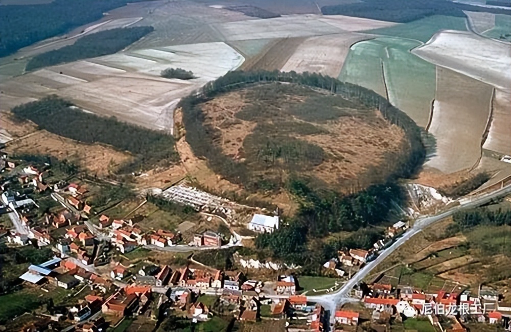好收吾骨瘴江边前一句,好收吾骨瘴江边的下一句