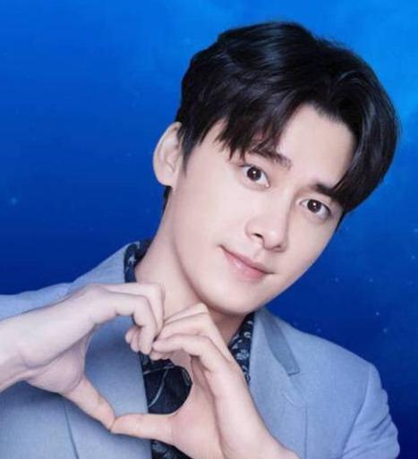 表面正人君子其实是衣冠禽兽,看似正人君子实则人渣