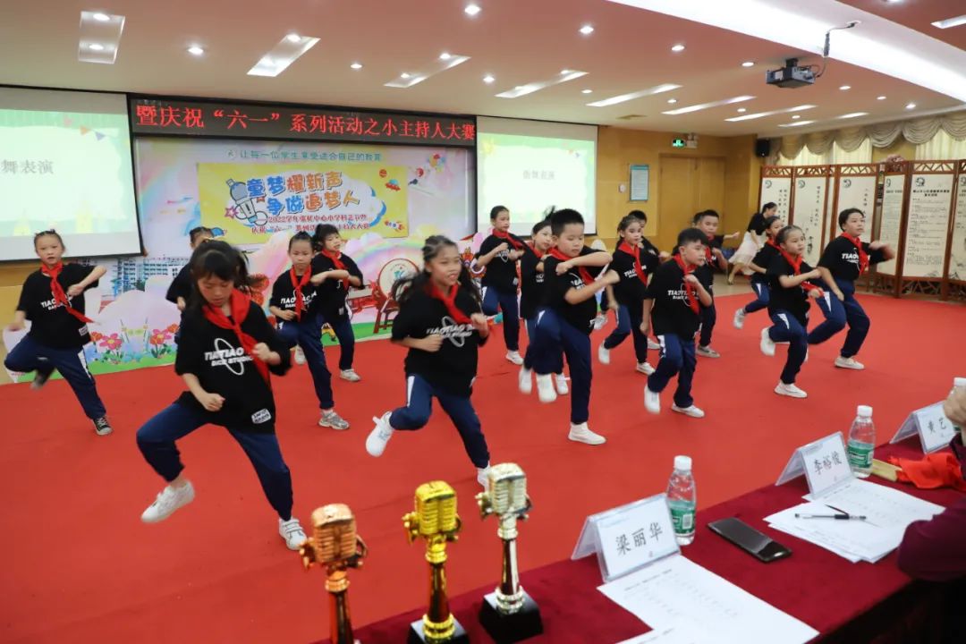 童心未泯欢度六一,童心向党放飞梦想六一儿童节