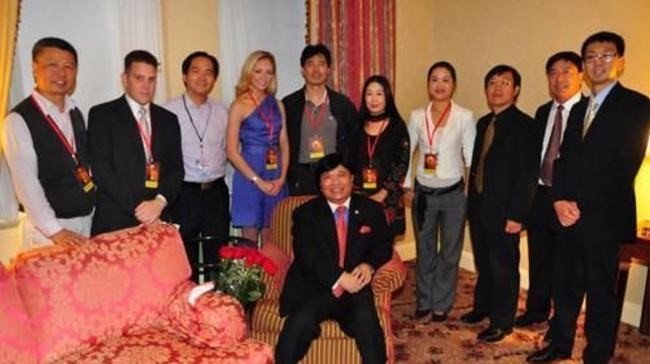 向美国捐钱的钟馨稼现状如何,钟馨稼给美国捐款