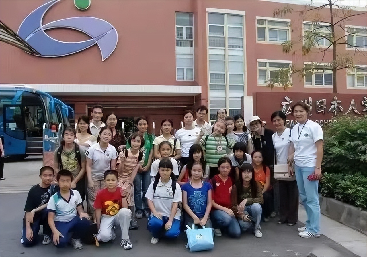 我国有35所日本人学校，校门紧锁窗帘紧闭，禁止中国人入内！