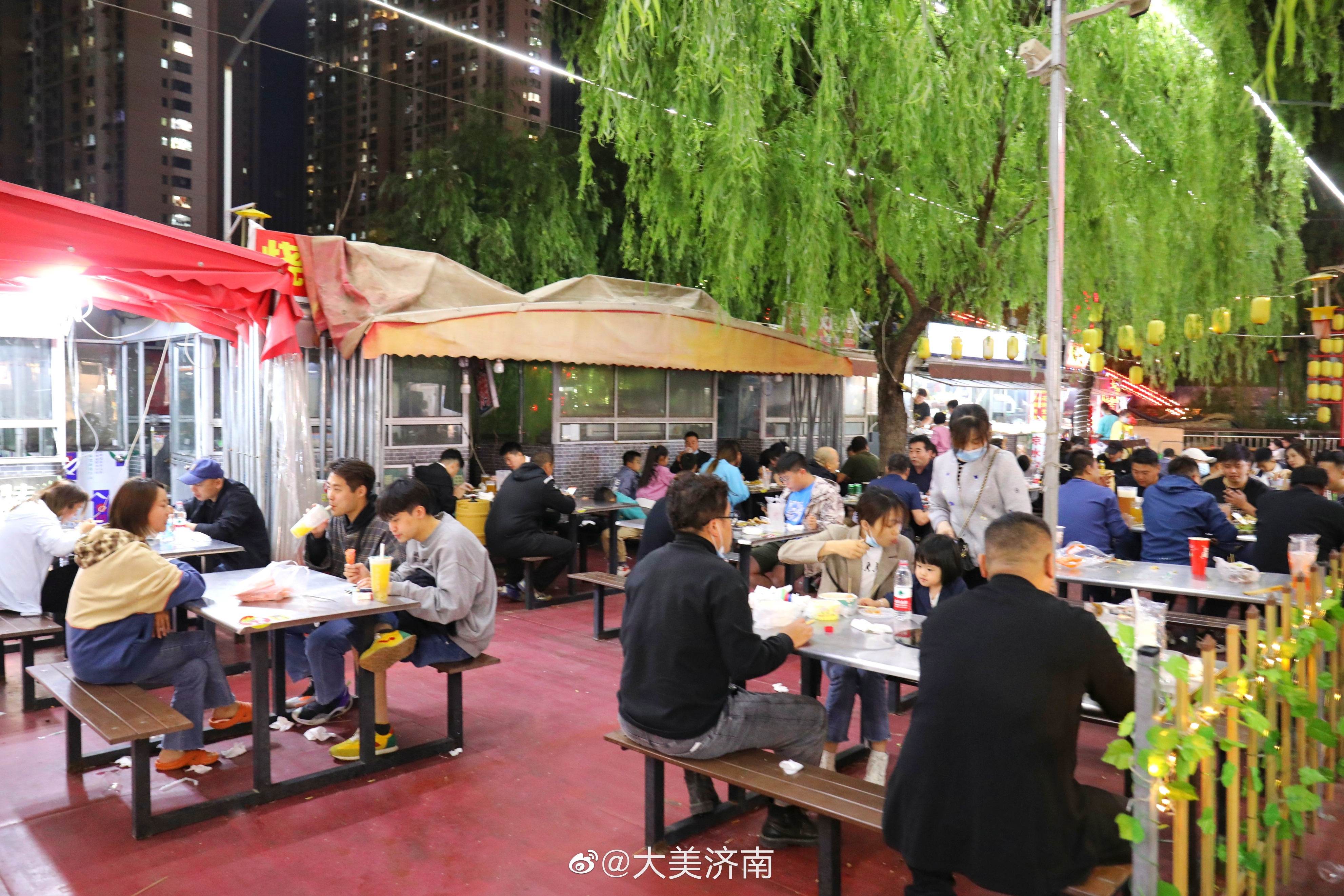 济南好吃的值得去的地方,济南好看又好吃的地方