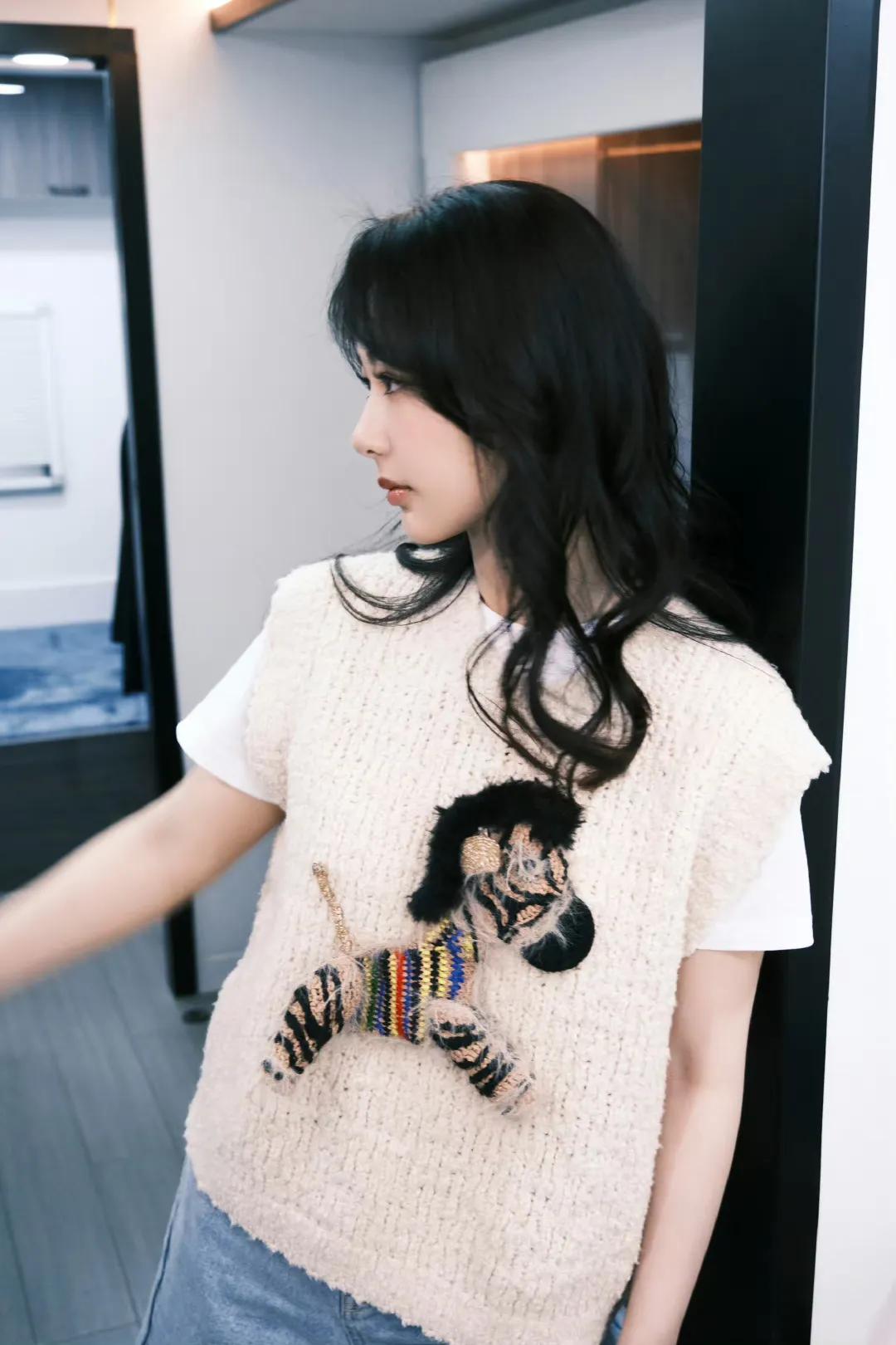 周雨彤杨紫吴倩哭戏,徐艺珍周雨彤