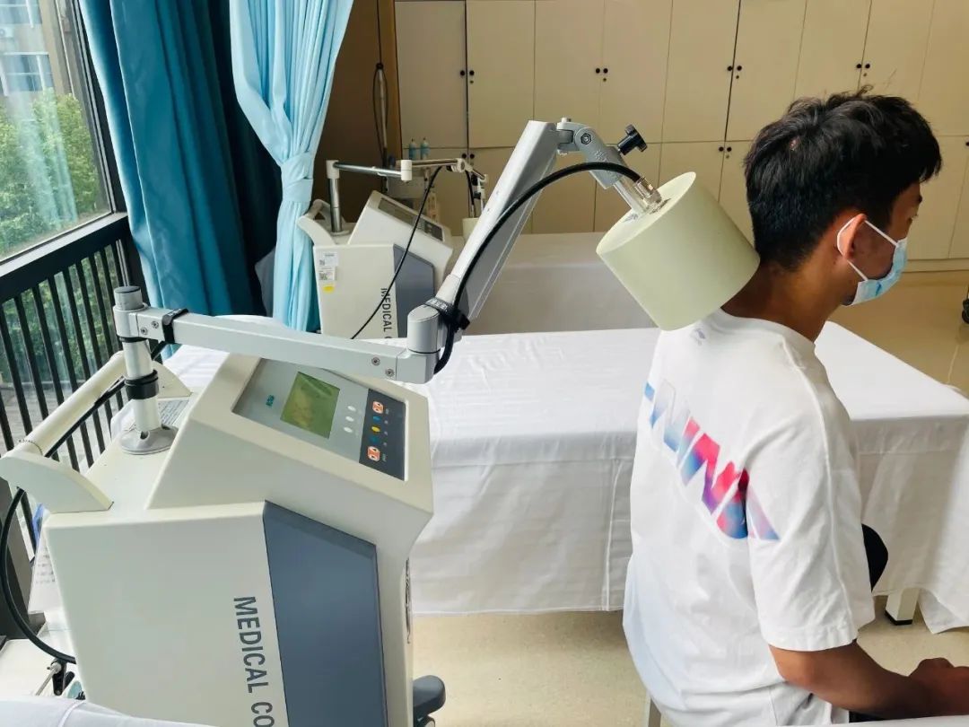 专治颈椎腰腿痛康复馆,关于腰腿痛患者的康复治疗