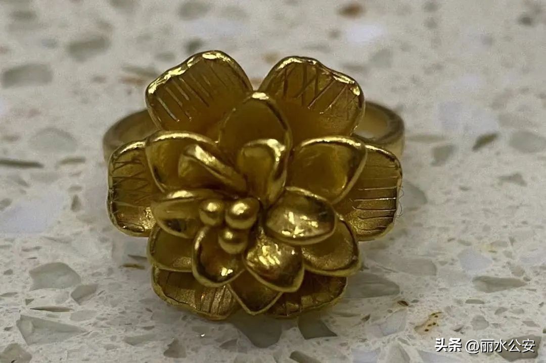 又是找到戒指又是寻回“秧苗钱”，他们真的很用心！