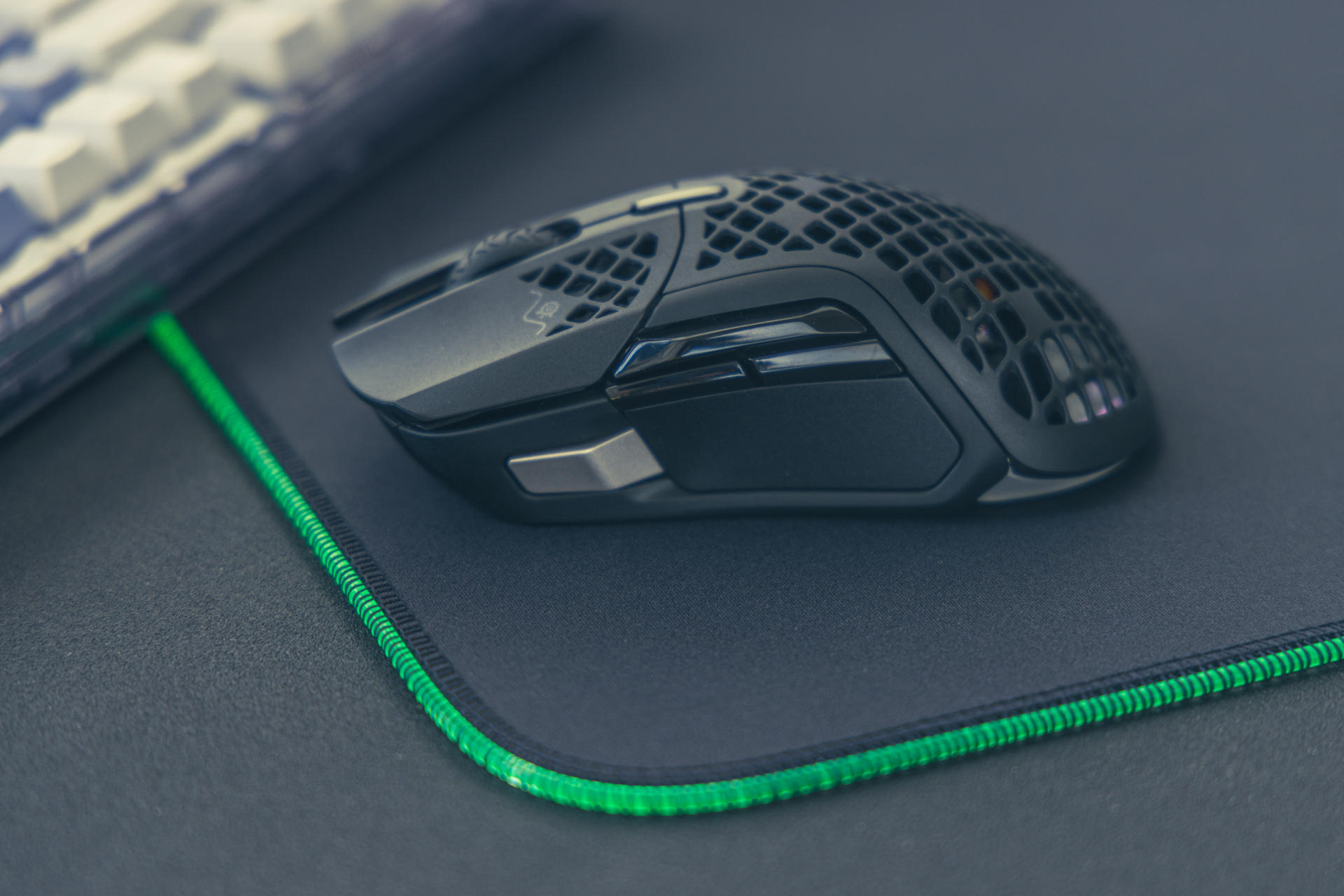 赛睿鼠标aerox5联名,赛睿aerox5鼠标怎么连接