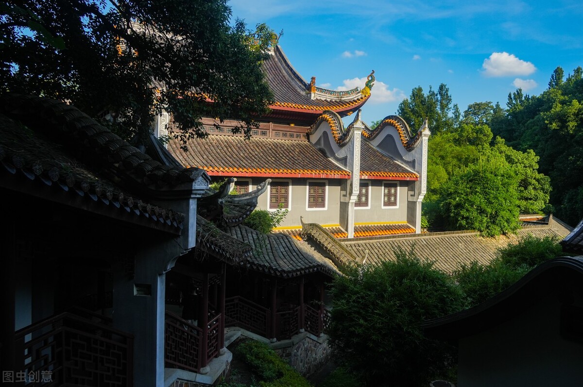 描写校园风景的诗句古诗,写校园景色的唯美诗词