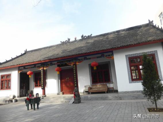 看似寻常最奇崛胜似容易最艰辛,看似寻常最奇崛寻常在何处