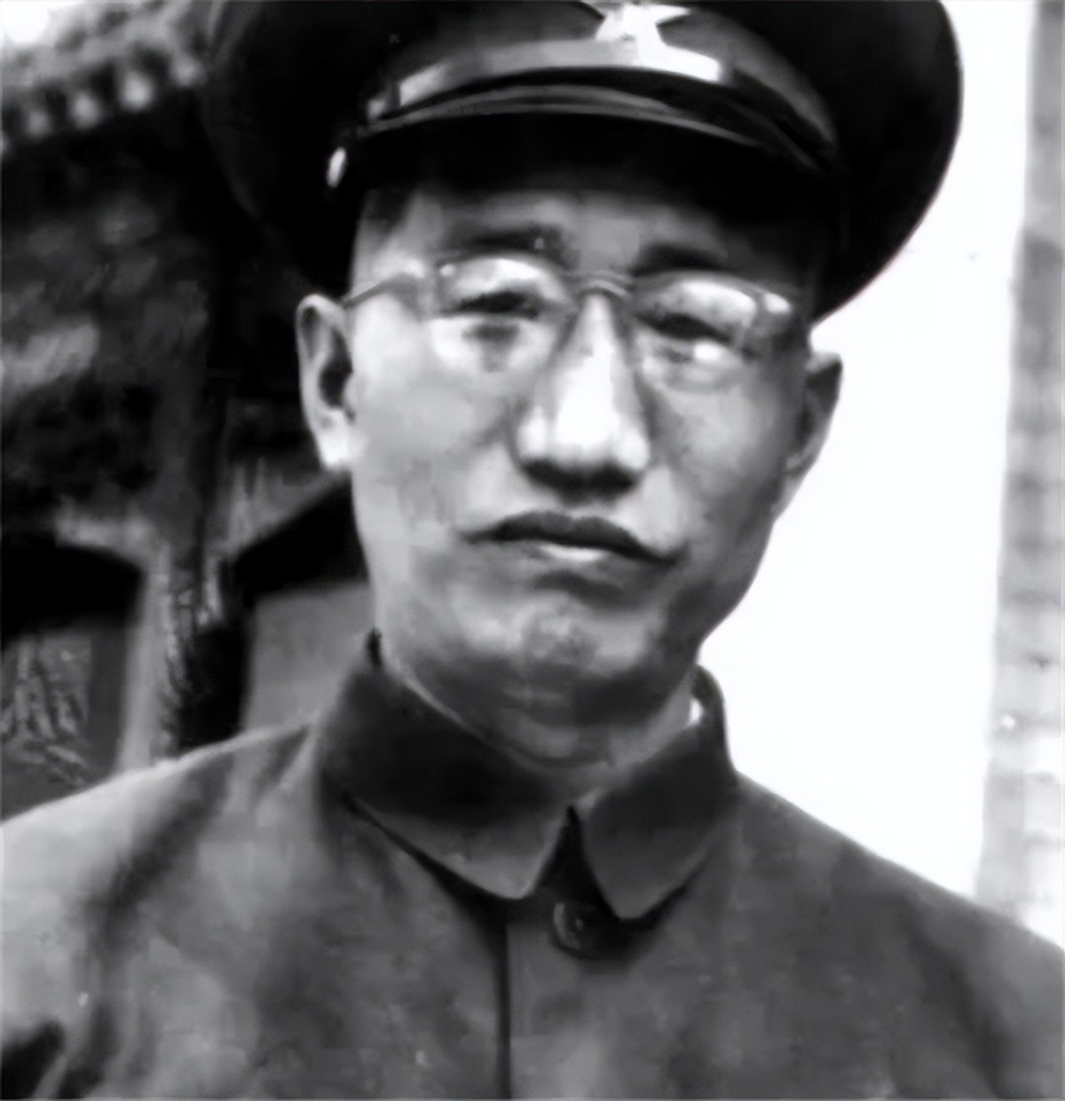 *向前徐**曾一直告诫自己的亲属们：路是自己走出来的