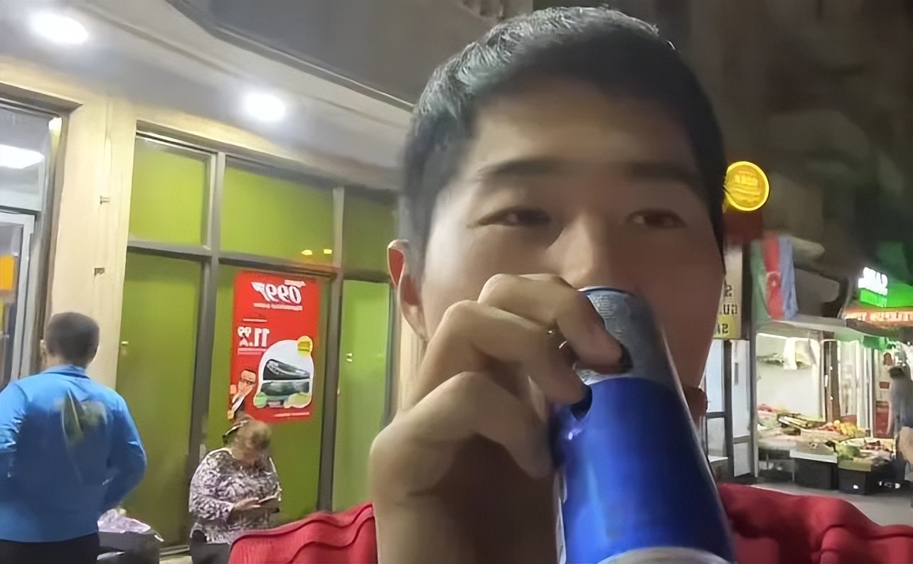 中国小伙徒步环球世界,中国小伙骑行2000公里到达卡塔尔