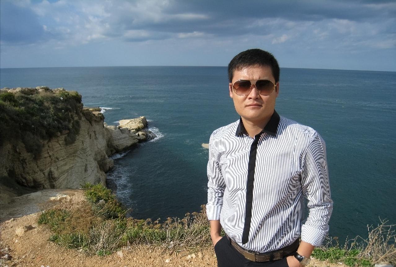 足球评论员贺炜,足球主持人贺炜