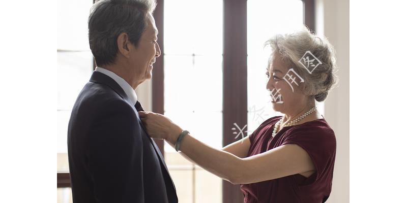 长期分居的夫妻离婚是最好的选择,夫妻长期分居妻子不爱沟通怎么办