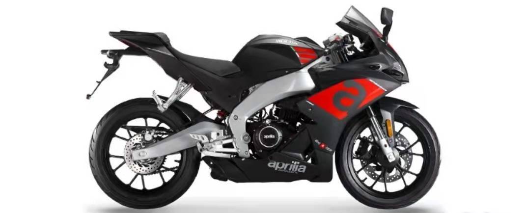 宗申阿普利亚gpr250r对比春风250sr,宗申阿普利亚gpr250r和无极300rr