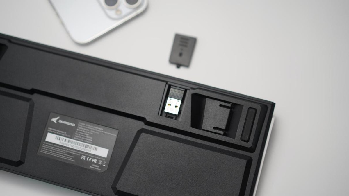 杜伽k330w深度评测,杜伽k330键盘银轴怎么样