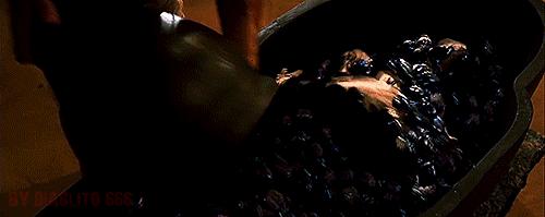 2015年发行的三角形纪念币,方形纪念币发行量