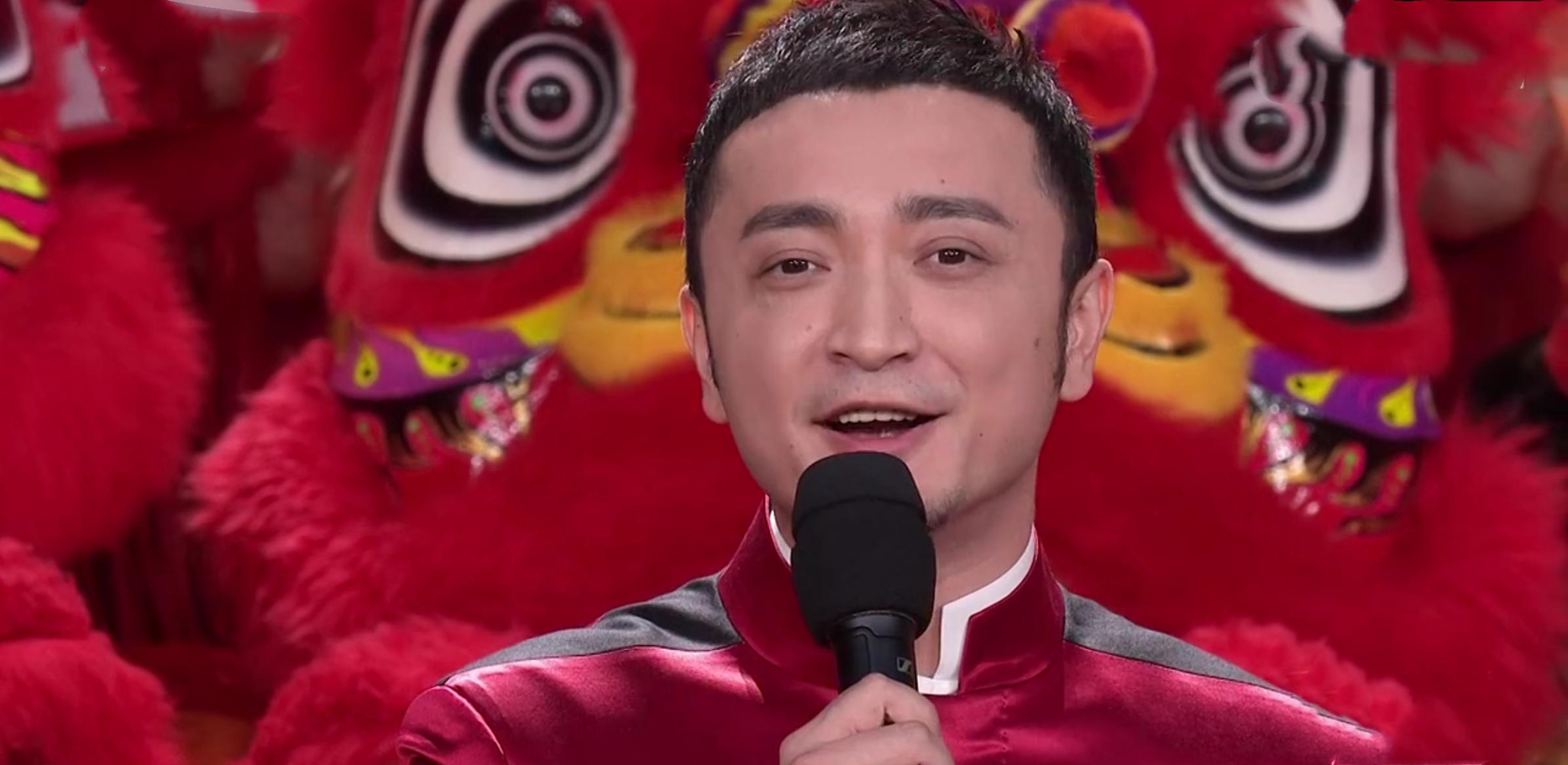 宋轶央视春晚公主半扎发,宋轶春晚服装