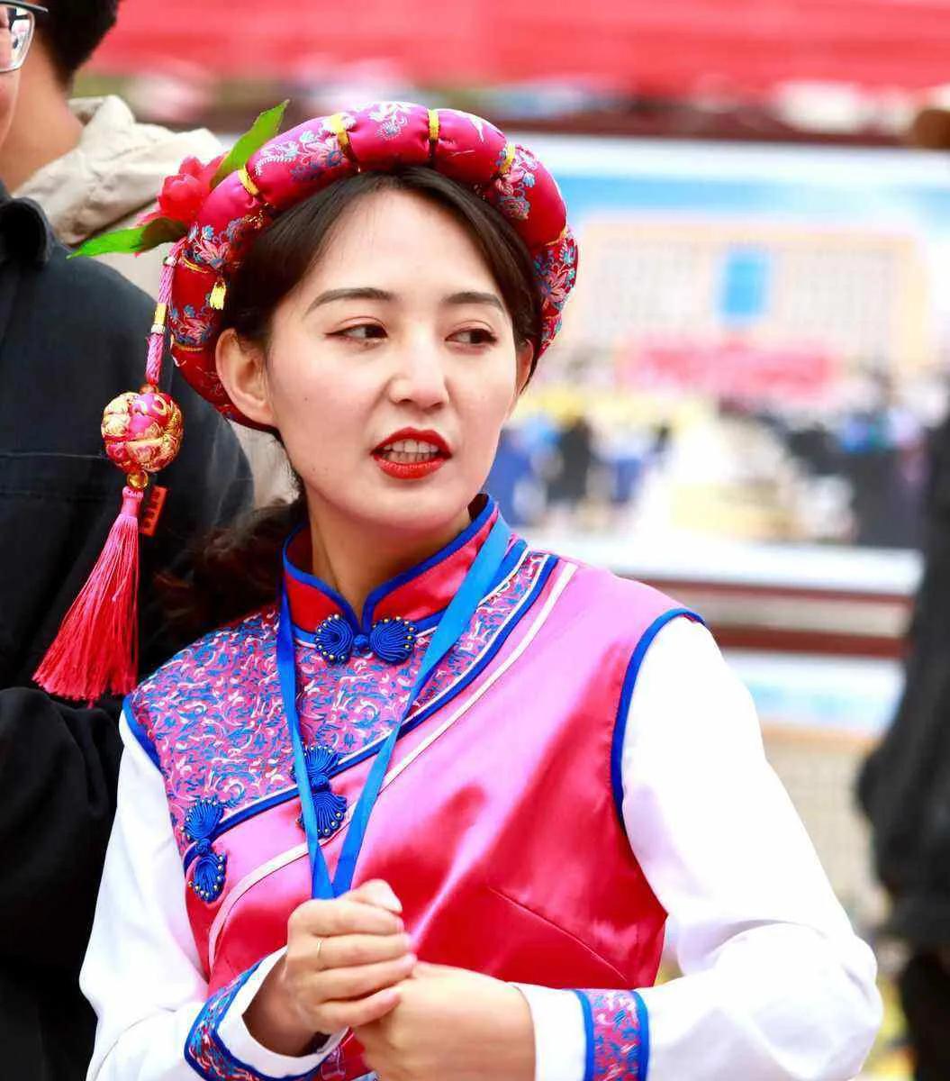 五十六个民族服饰一览图,五十六个民族服饰傈僳族