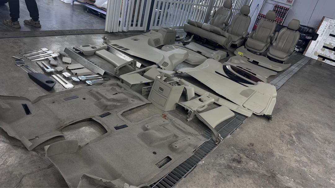 破烂的车变成新车,破烂的车子翻新