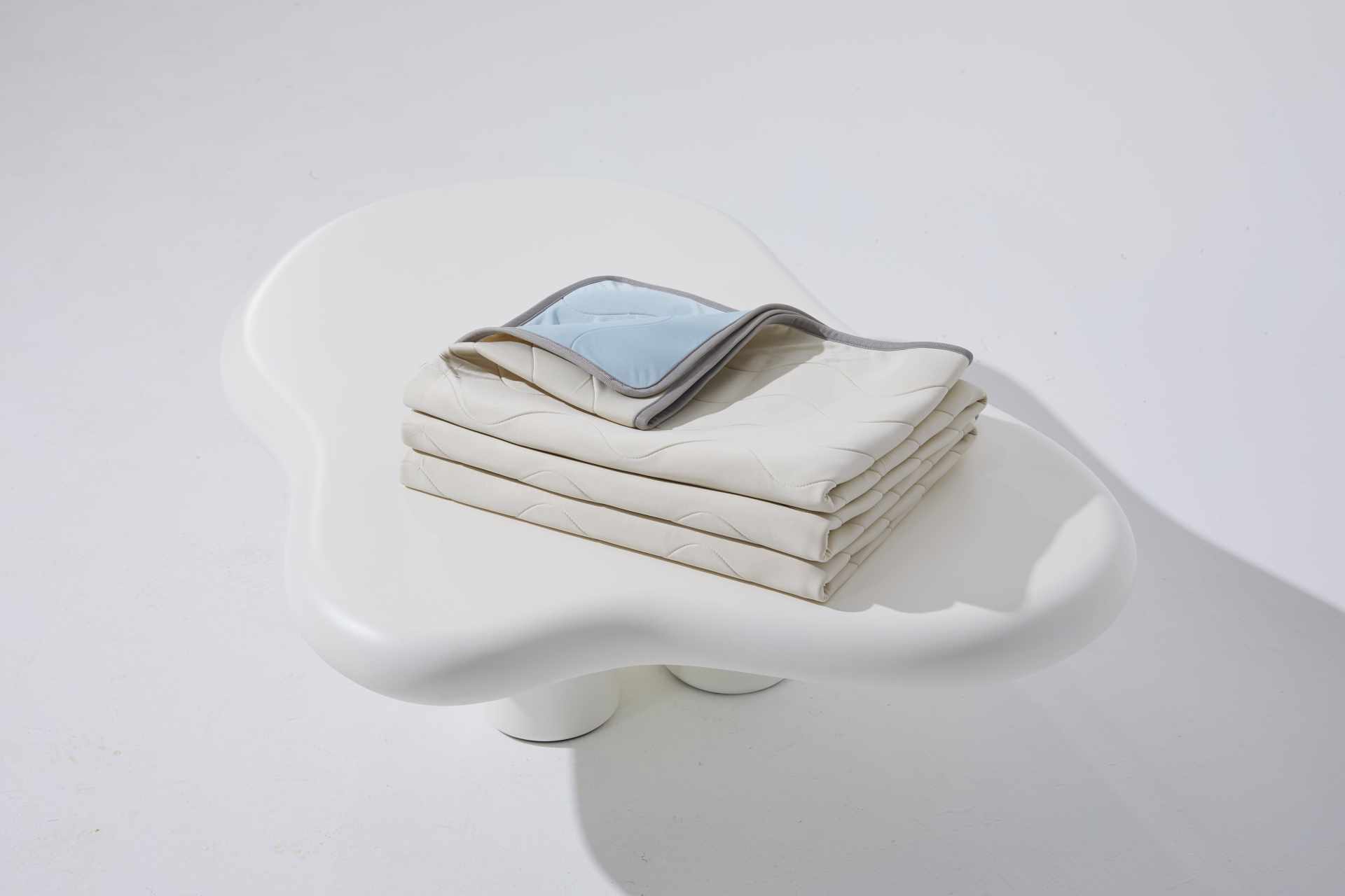 睡眠新体验凉被,高档乳胶睡眠被