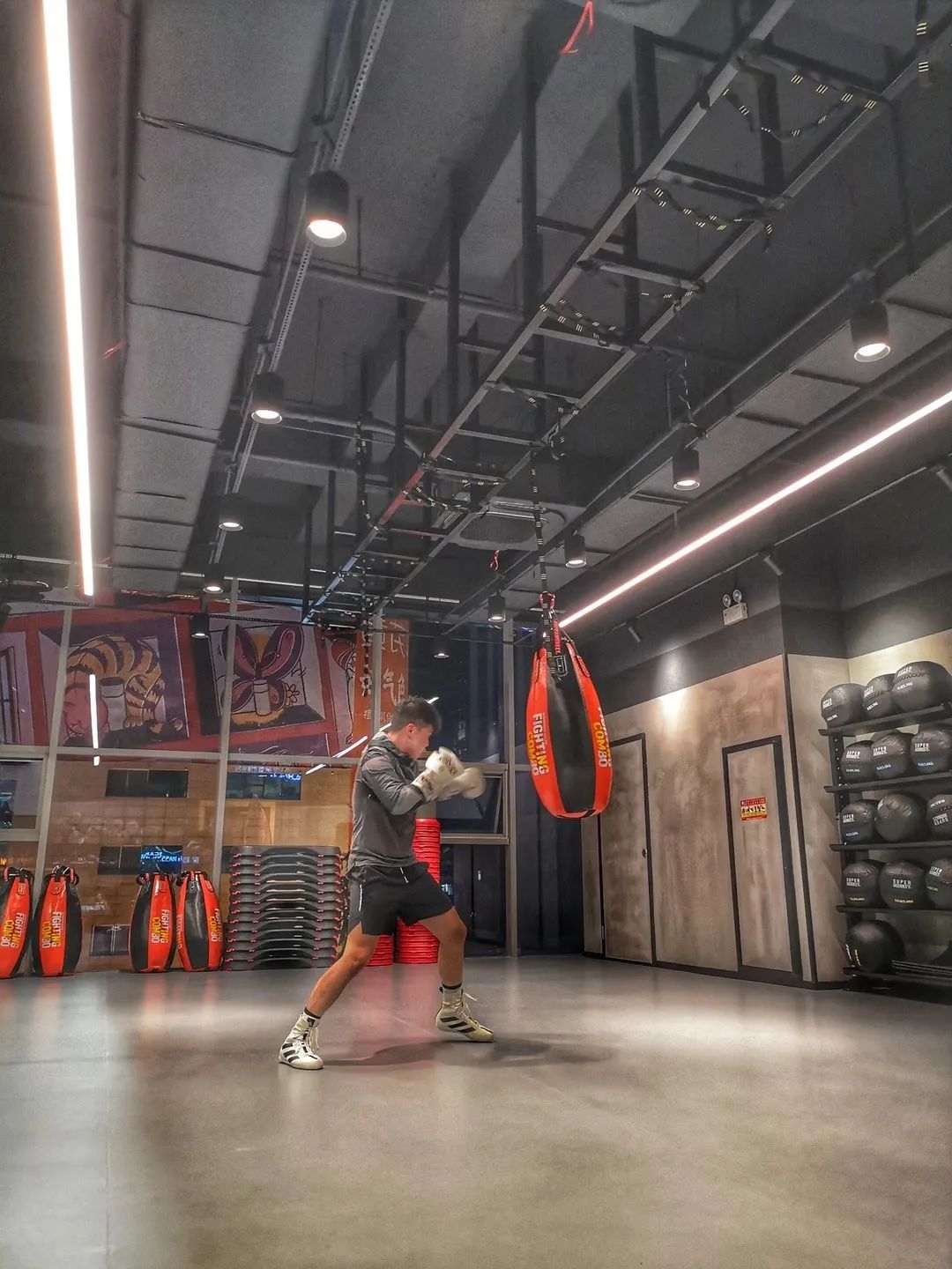 成都便宜的运动场地有哪些,家门口运动场地