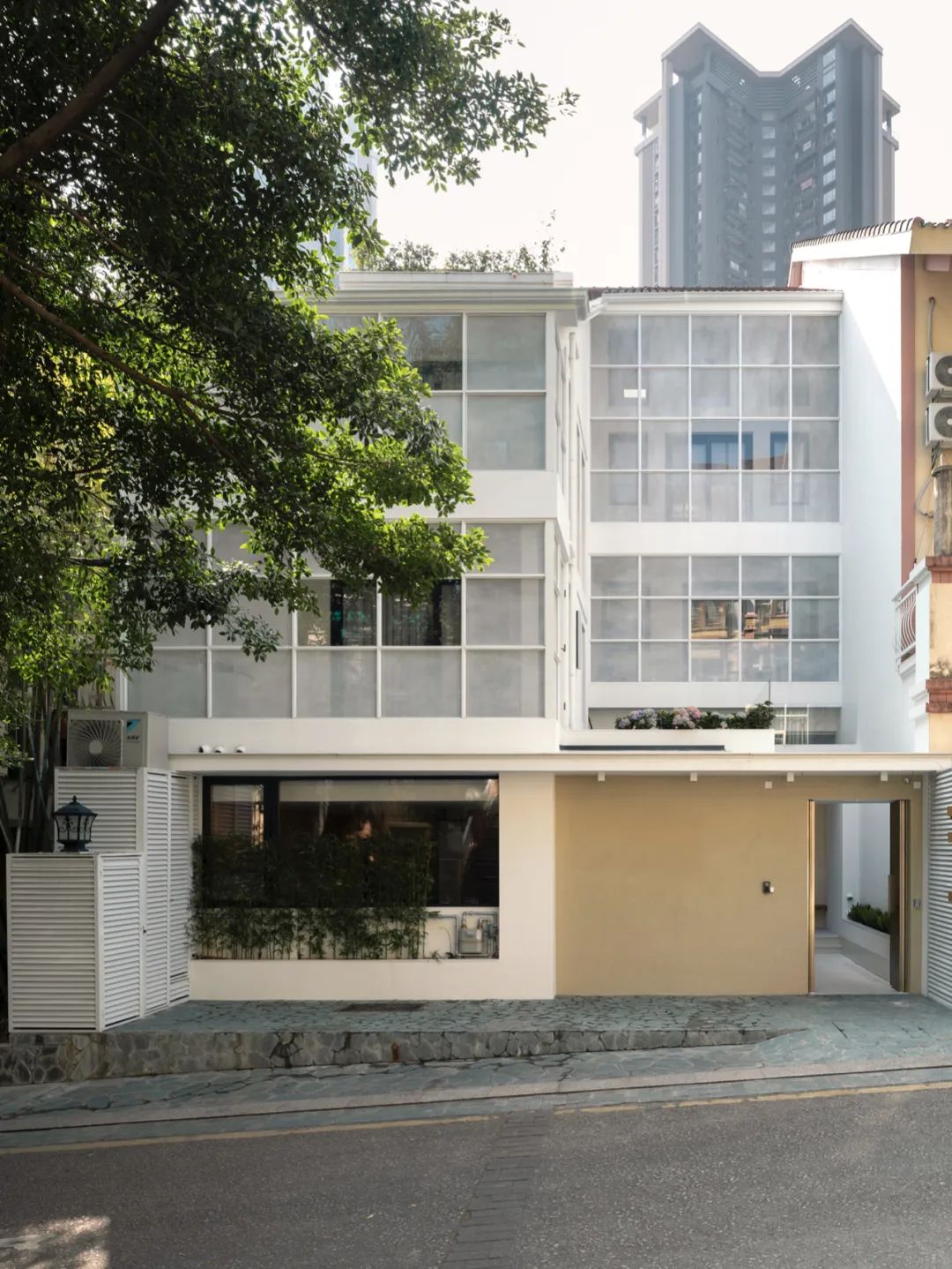 深圳一家六口给别墅装上大蚊帐,深圳一家六口别墅