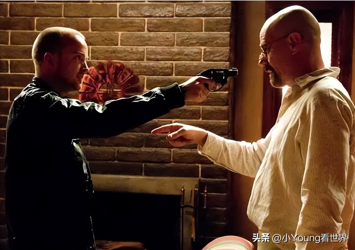 绝命毒师老白跟小粉为啥反目成仇,绝命毒师小粉与老白