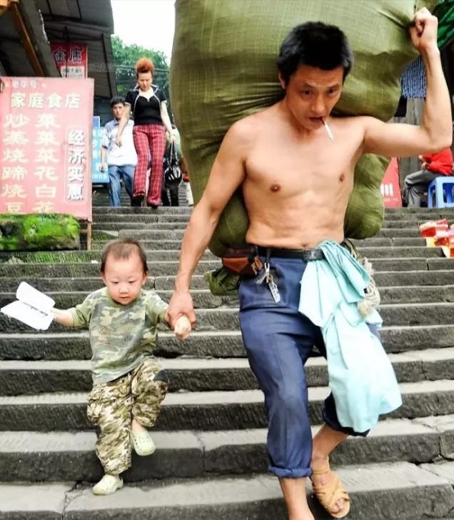 中国超7亿人负债，借钱消费这股邪风何时能止住？